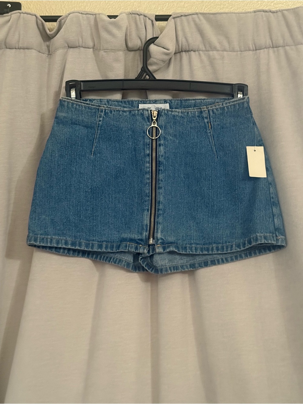 90’s Vintage High-Rise Front-Zip Denim Shorts - Blue size 3